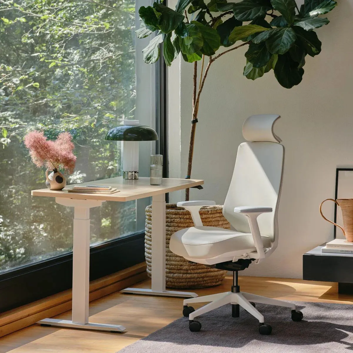 Branch Ergonomic Chair Pro with optional headrest